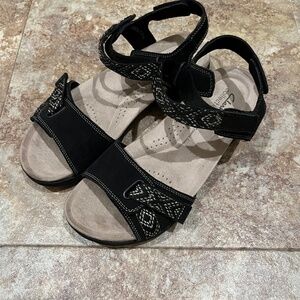 Clarks Sandals 8.5WIDE
